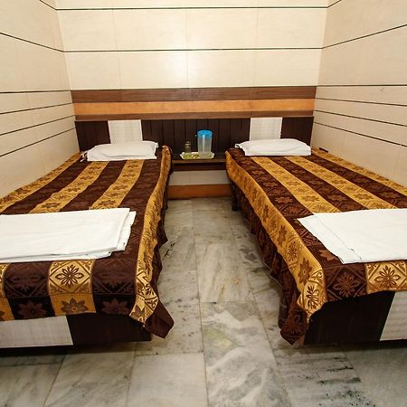 National Guest House 잘란다르 외부 사진